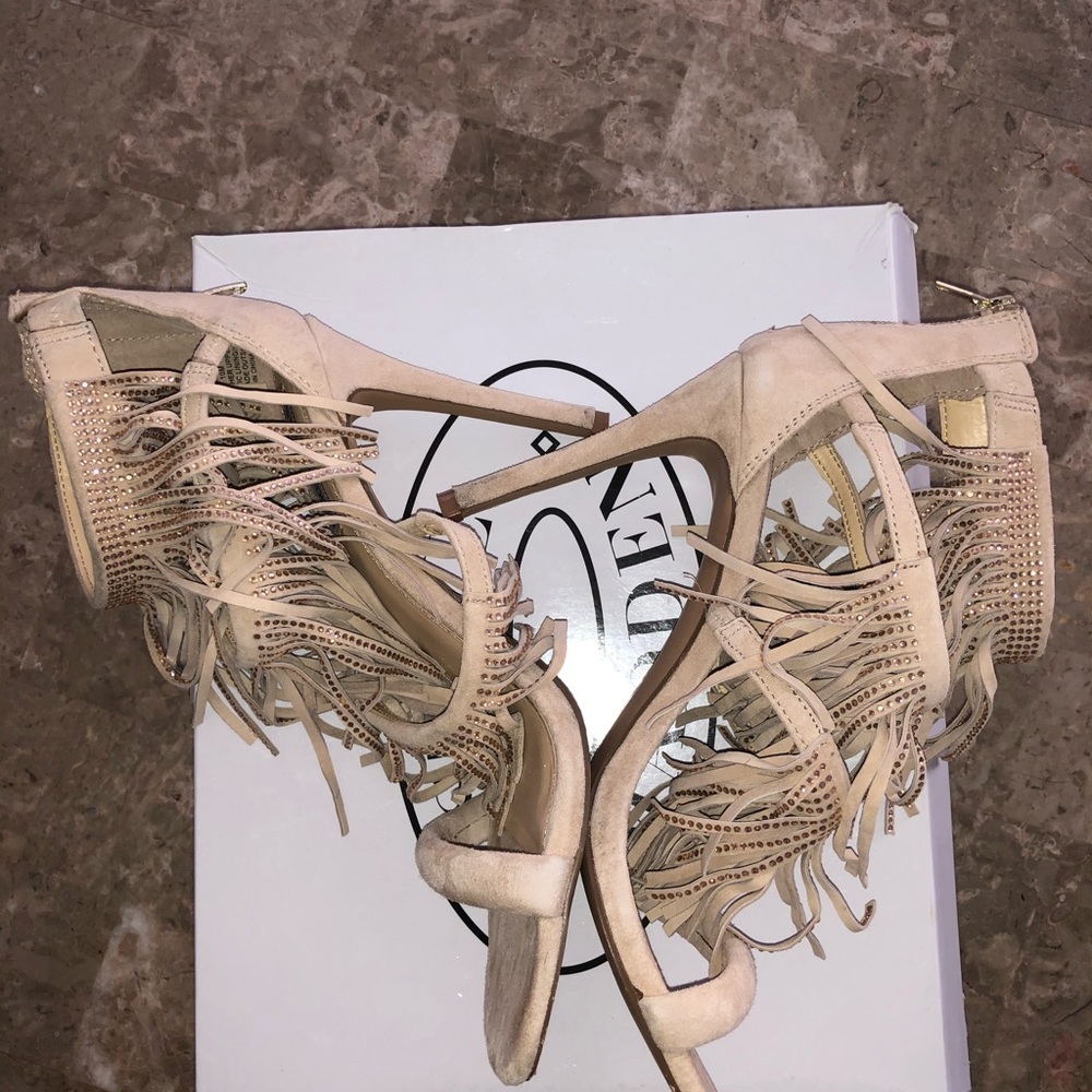 🎊🔥Steve Madden Beige/Tan Heels🔥🔥 - Picture 5 of 7
